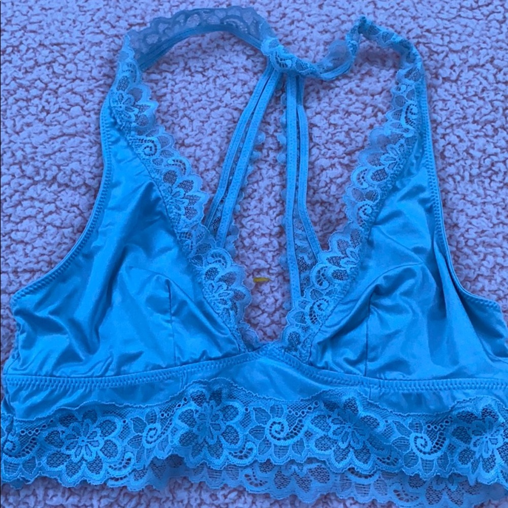 Bras - Picture 3 of 3